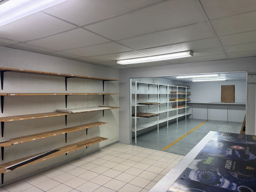 To Let Commercial Property for Rent in Worcester Western Cape